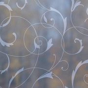 Sichtschutzfolie Fenster aus lichtdurchlässigem PVC mit grauem Grund und weißem, floralem Rankenmuster