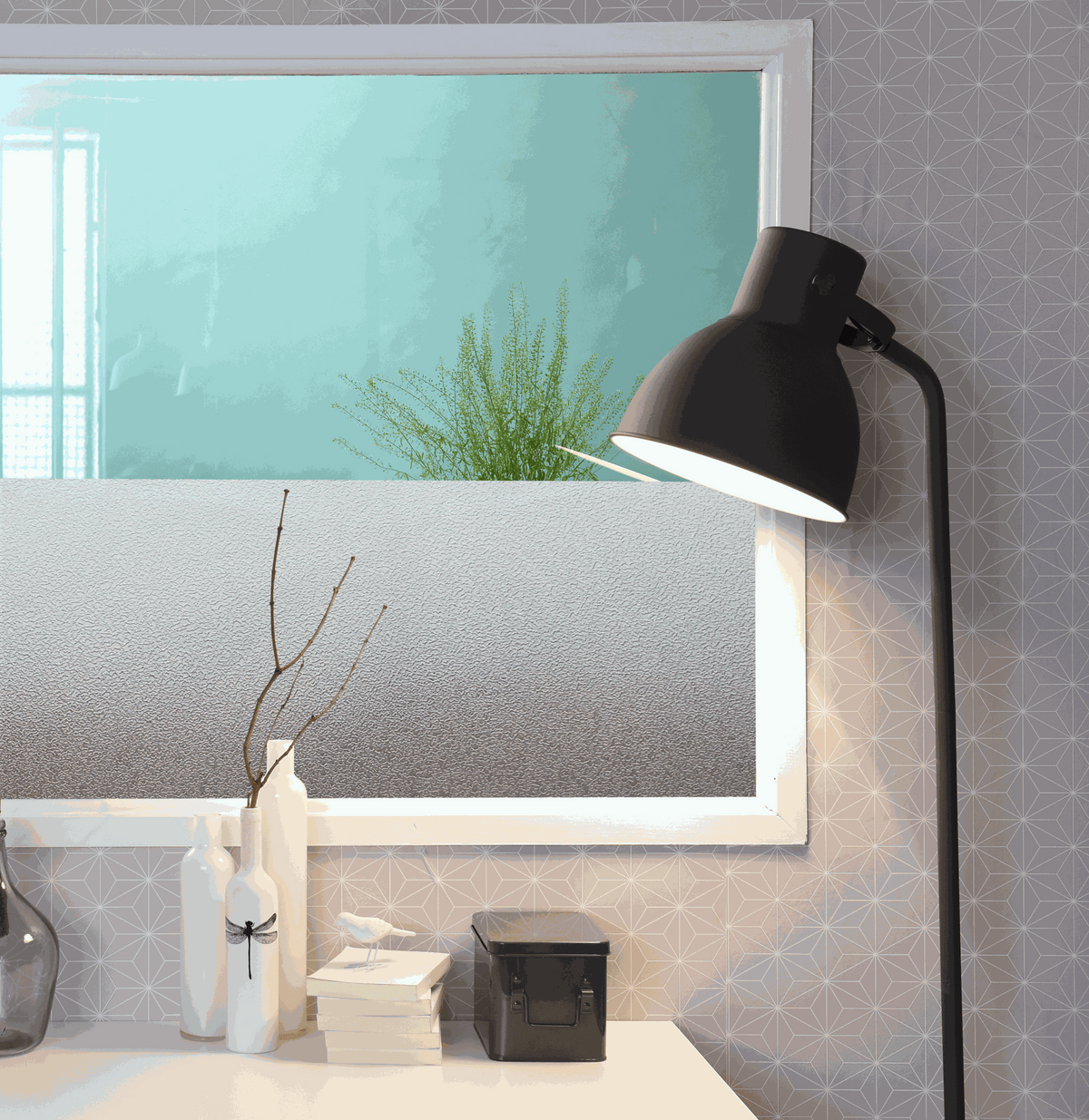 Vitrostatic Sichtschutzfolie Fenster in sandfarbener PVC-Optik mit blickdichter, feiner Struktur geschniegelt