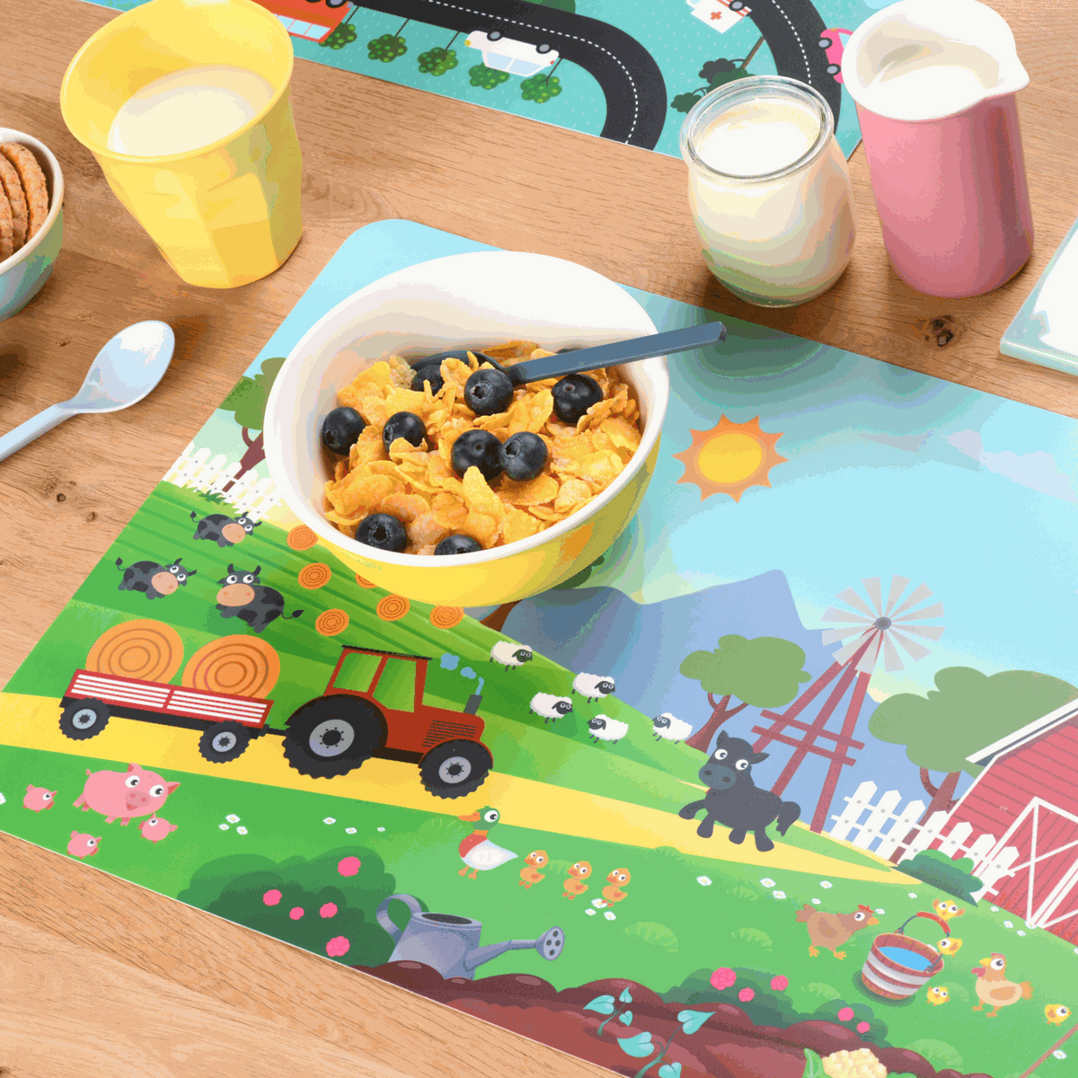 Rechteckiges Kinder Tischset aus glattem Kunststoff mit buntem Design zum Schutz vor Flecken und einfacher Reinigung