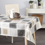 Wachstischdecke Premium Patchwork in Grau, Beige und Weiß mit floralem Karomuster und glatter Oberfläche