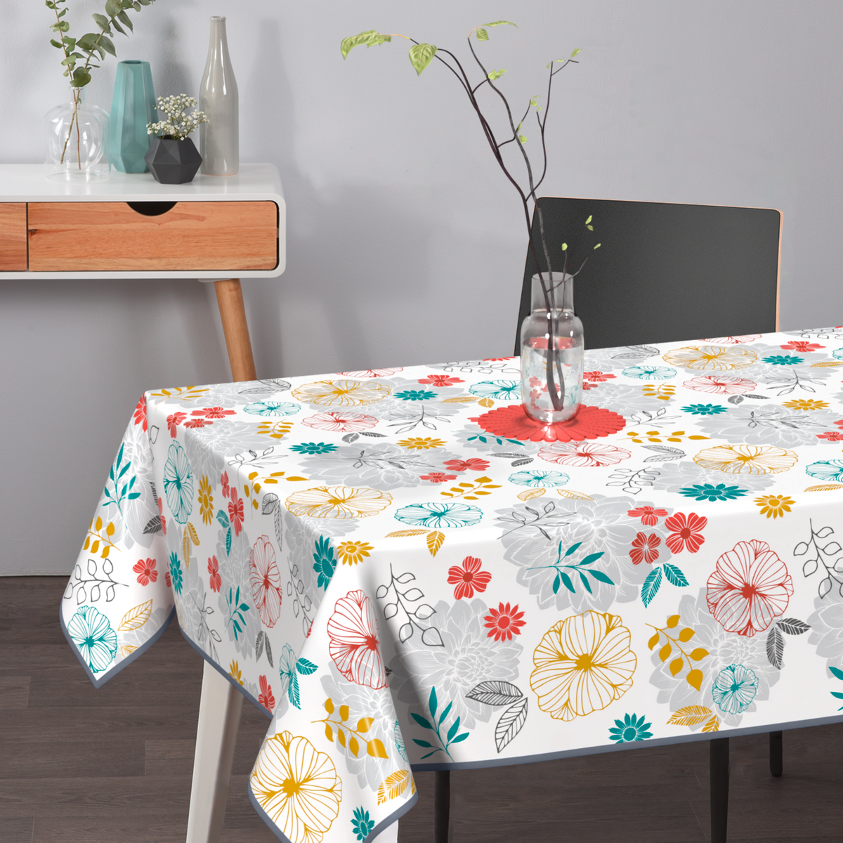 Wachstischdecke Blumen aus beschichtetem Material mit buntem Blumen- und Blättermuster, abwischbar