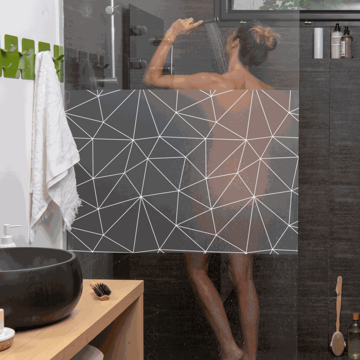 Vitrostatic Sichtschutzfolie mit kantigem geometrischem Muster für Fenster und Glastüren, lichtdurchlässig und ohne Kleber anbringbar