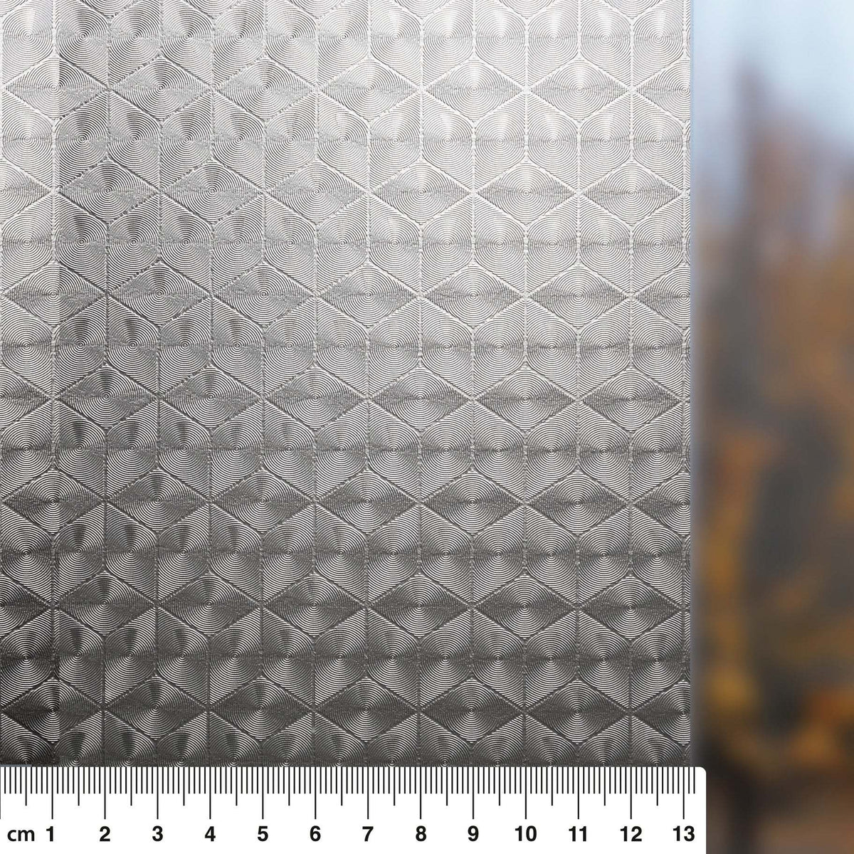 Vitrostatic Sichtschutzfolie Fenster mit geometrischem kantigen Muster, lichtdurchlässig und dekorativ, für Privatsphäre in Bad, Küche und Büro